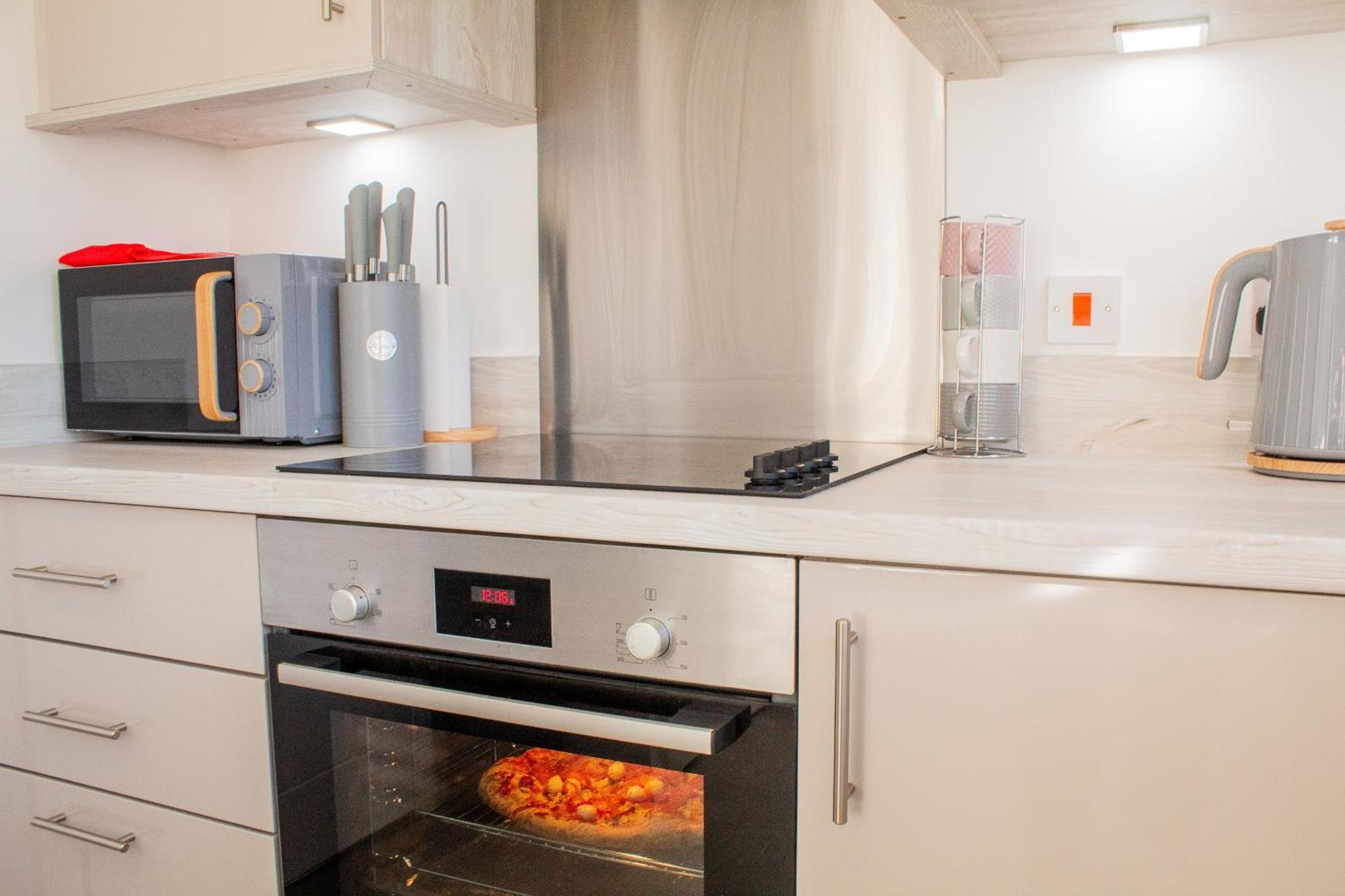 4 Bynack House Apartment Авимор Екстериор снимка