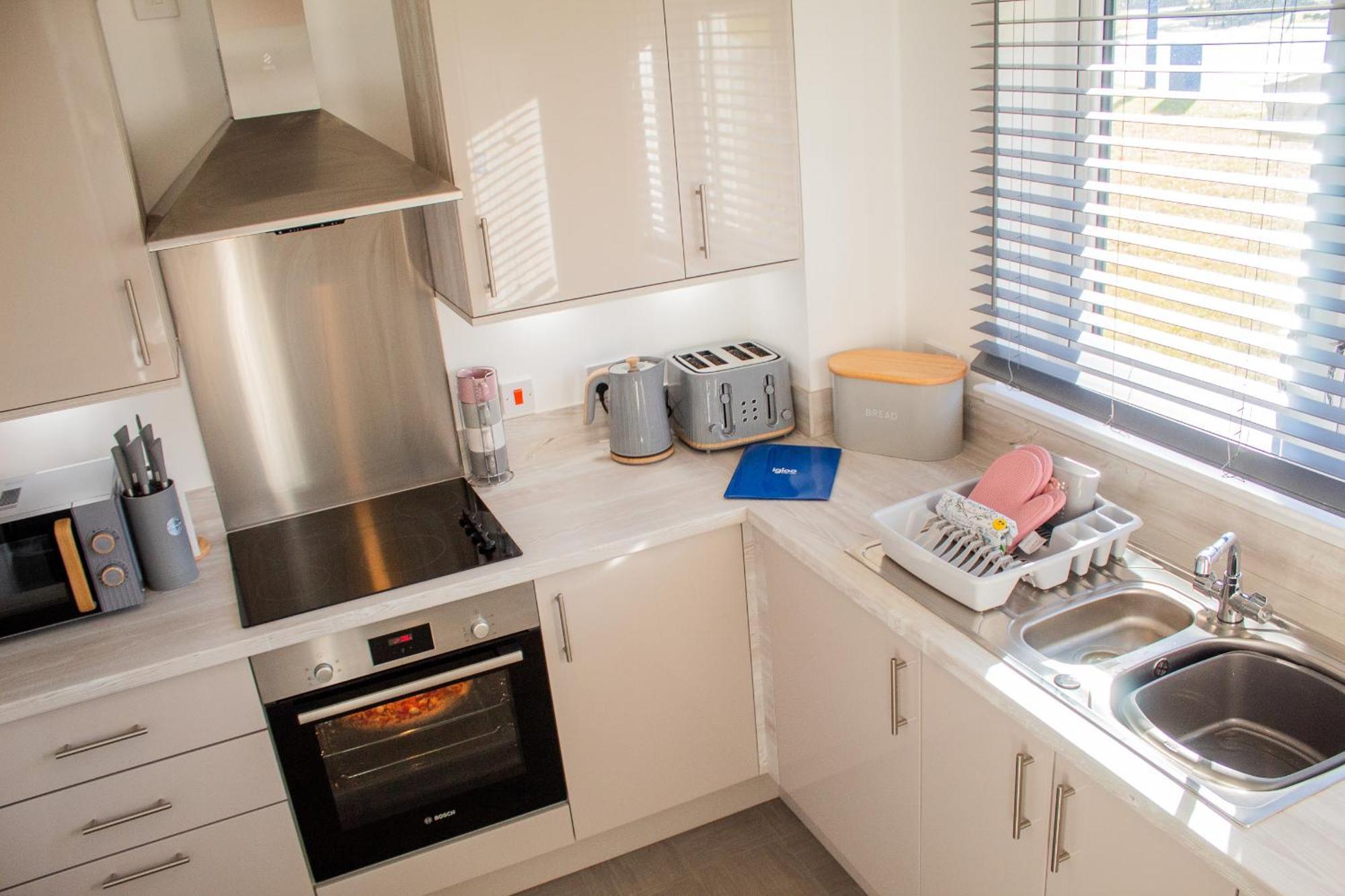 4 Bynack House Apartment Авимор Екстериор снимка